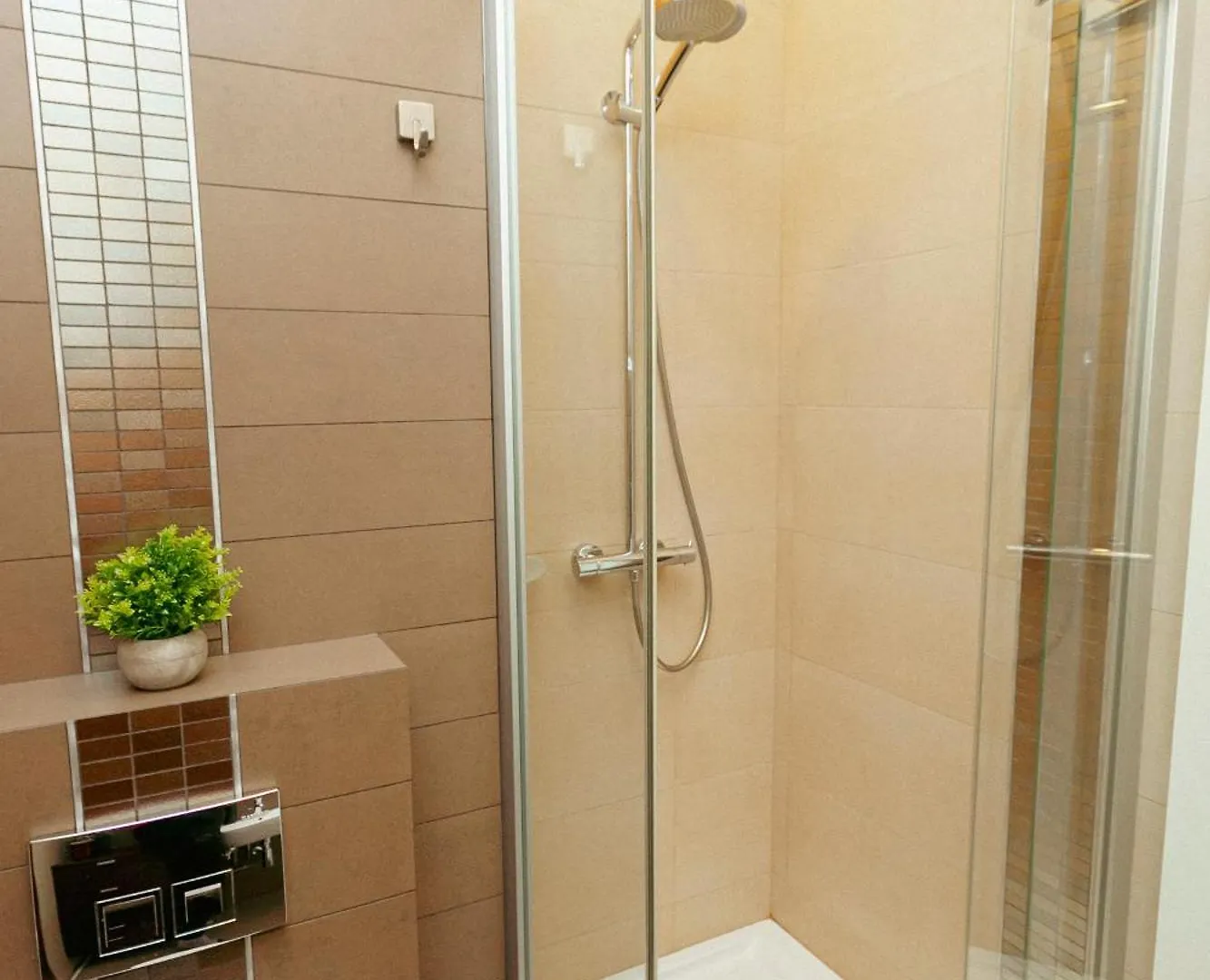 Apartment Apartament Marina Dla 6 Osob - Bezplatny Parking - Dwie Lazienki - Duzy Taras - Ekspres - Better Rental Warsaw