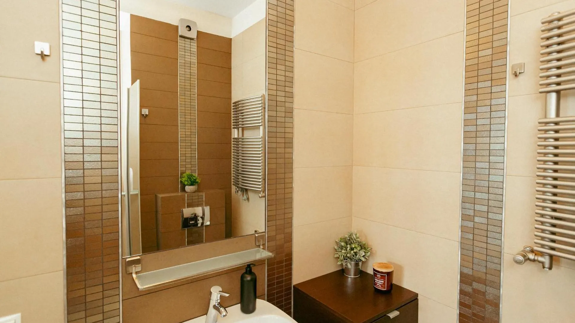 Apartament Marina Dla 6 Osob - Bezplatny Parking - Dwie Lazienki - Duzy Taras - Ekspres - Better Rental Warsaw Apartment